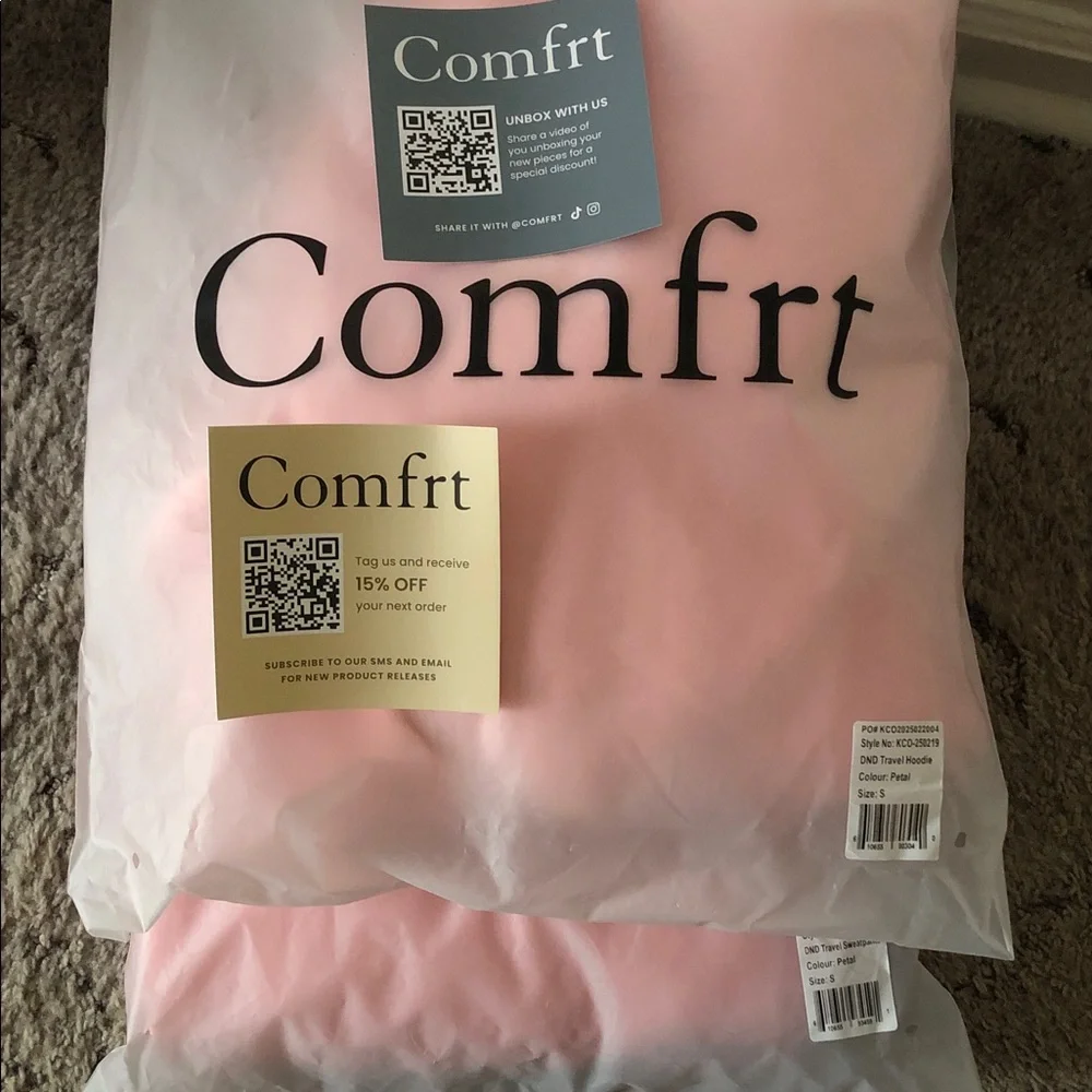 Comfrt airplane mode hoodie and sweatpants set - Picture 6 of 8